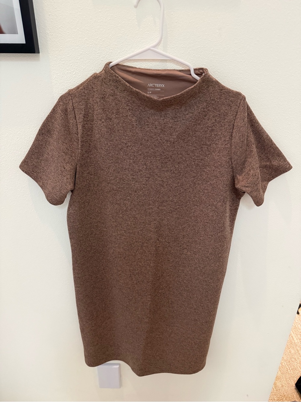 Arc'teryx Brown Short-Sleeve Crewneck Tee